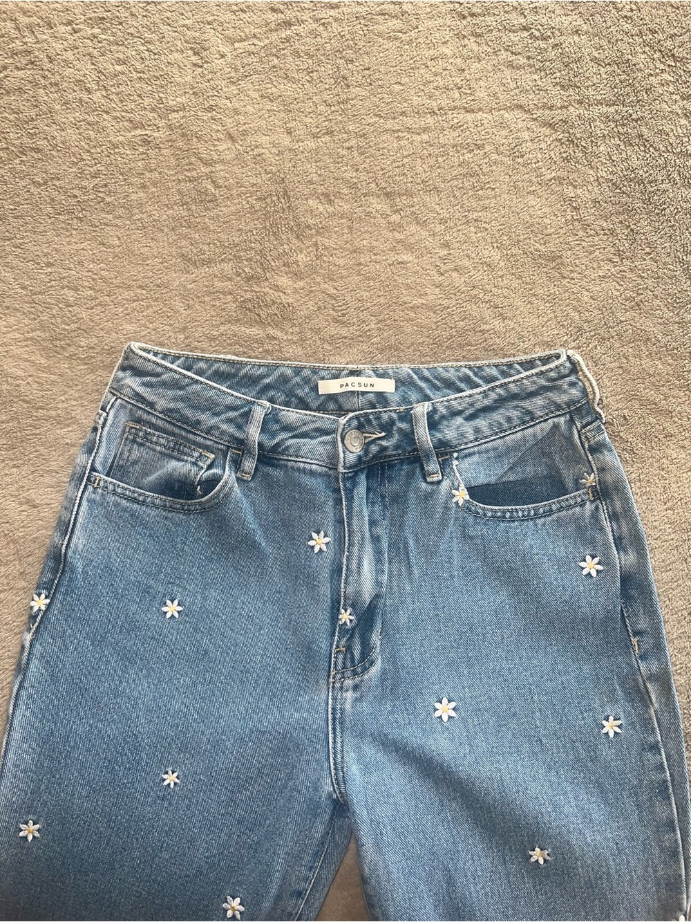PacSun Light Blue Daisy Embroidered Boyfriend Jeans - Picture 4 of 4